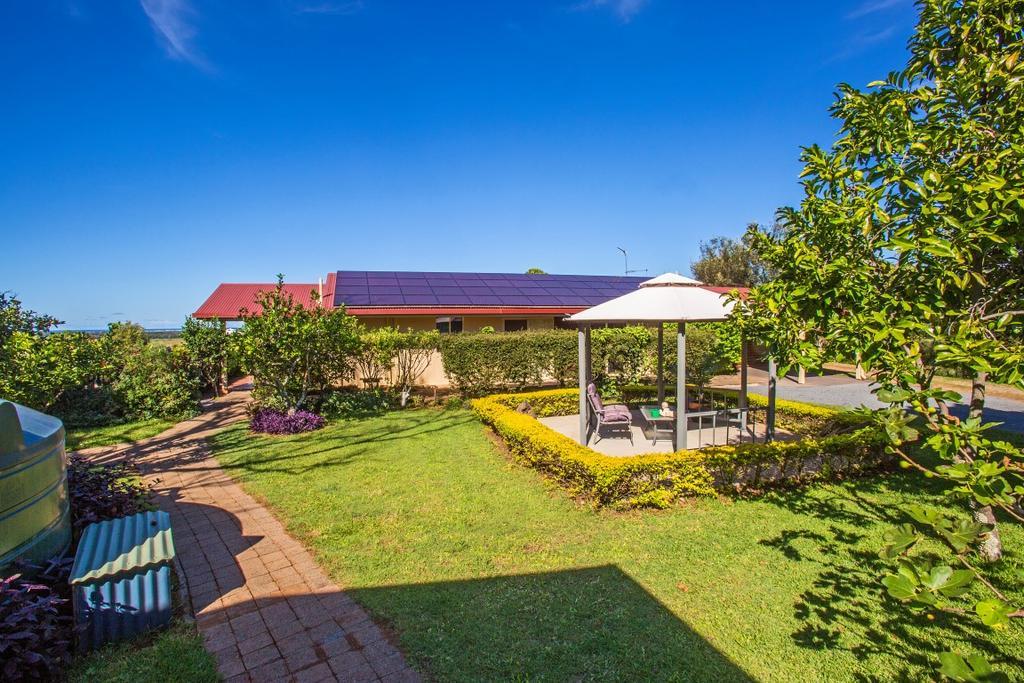 Гостьовий будинок Tropical Coast Retreat - Pet Friendly - Adult Only Кінгскліфф Екстер'єр фото